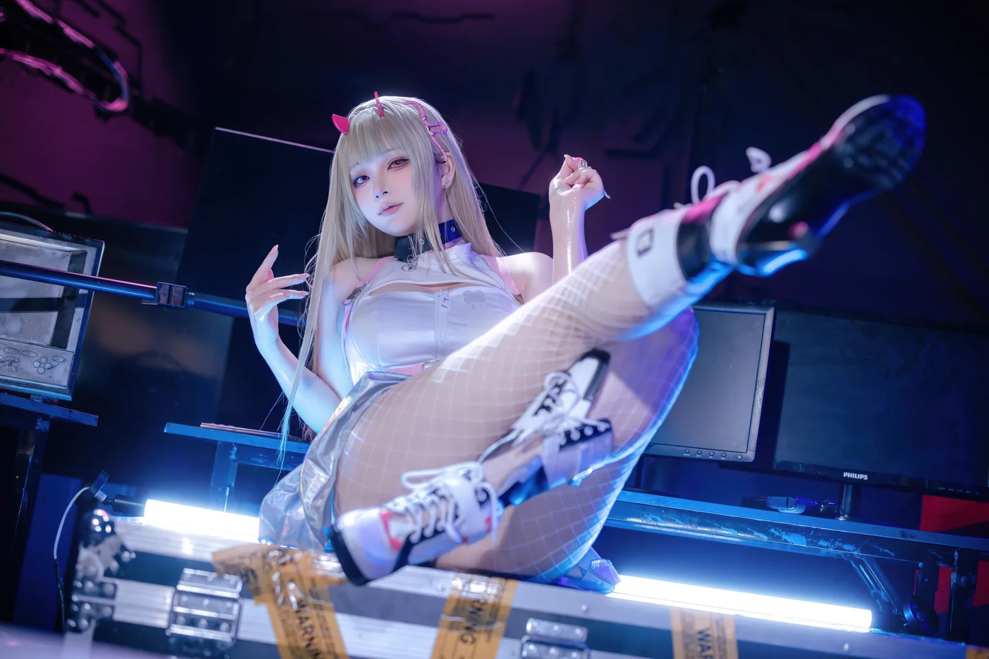 屿鱼 - No.073 胜利女神：妮姬 毒蛇 [86P-1.01GB] tg@simisebaisi 【丝足阁】044.webp